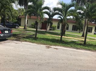 695 NE 151st St #2, Miami, FL 33162