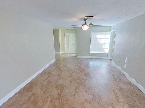 4th image of 7433 Curtiss Ave