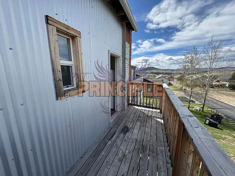 647 S Idaho St — Photo 10