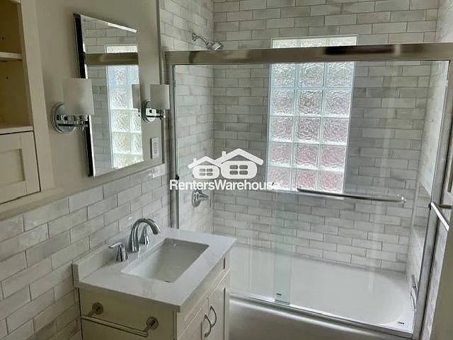 2108 Grand Ave S — Photo 6