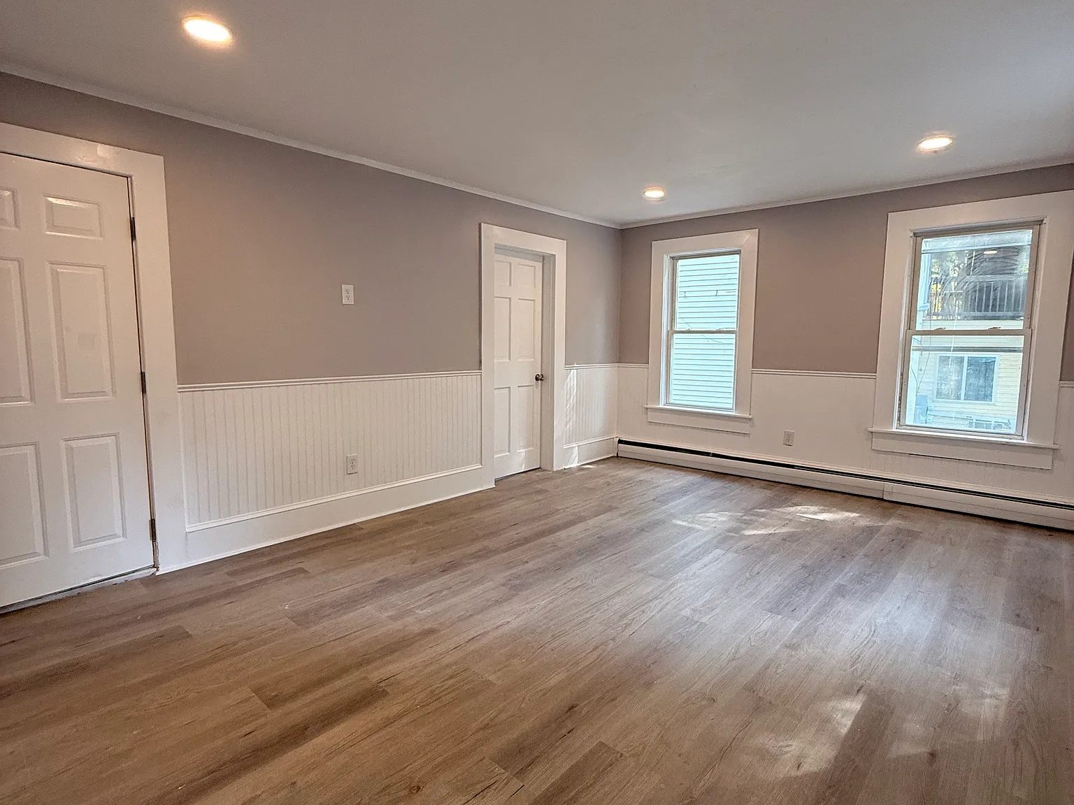 5 bed, 1400 sqft, $2,500 — Photo 2