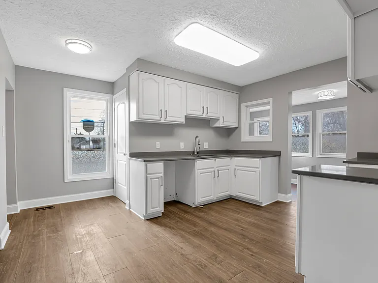 2089 Lockbourne Rd — Photo 9