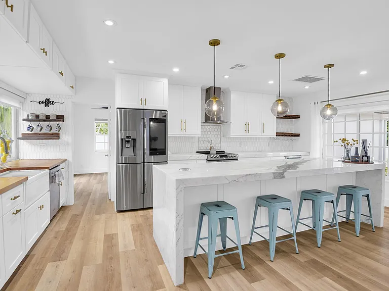 701 Appleby St — Photo 38