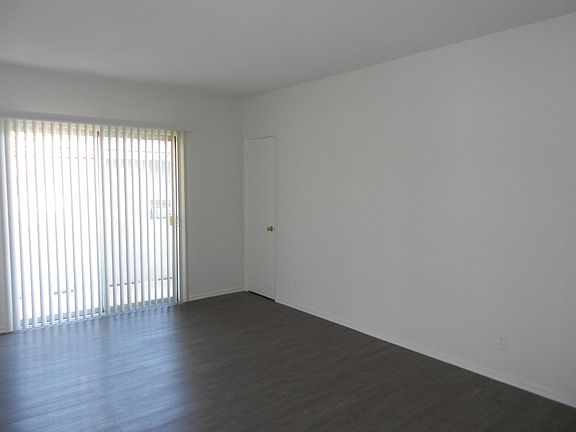 5th image of 1523 Corinth Ave #A-5