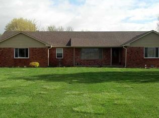 671 E 700 N, Fortville, IN 46040