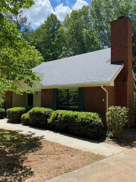 2 bed, 2.0 bath, $1,850 — Photo 2