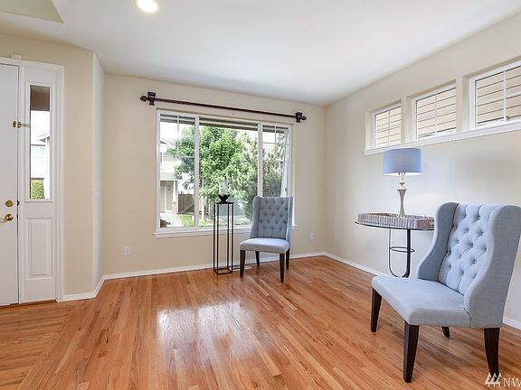 4th image of 23019 SE 13th Pl