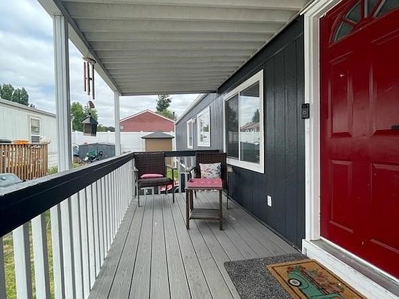2nd image of 210 37th Street SE #9