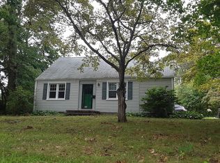 632 Connors Ln, Stratford, CT 06614