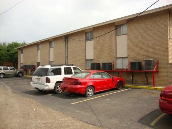 4th image of 612-620 E Hibiscus Ave
