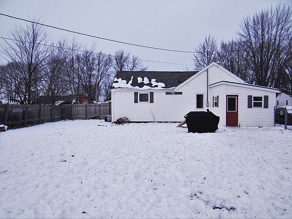 2nd image of 210 Wright Ave