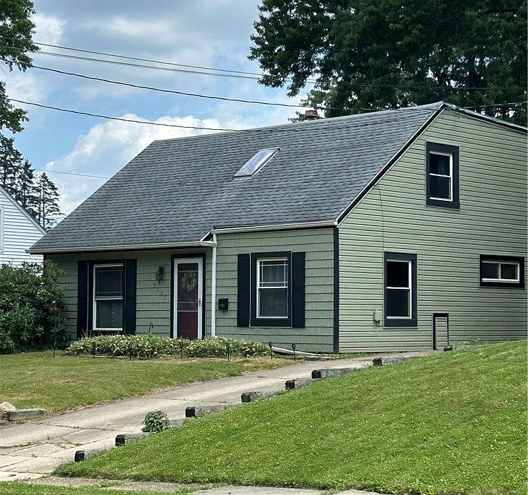 1st image of 2337 Schubert St