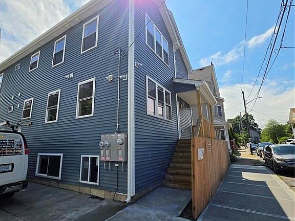 3rd image of 304 Swan St