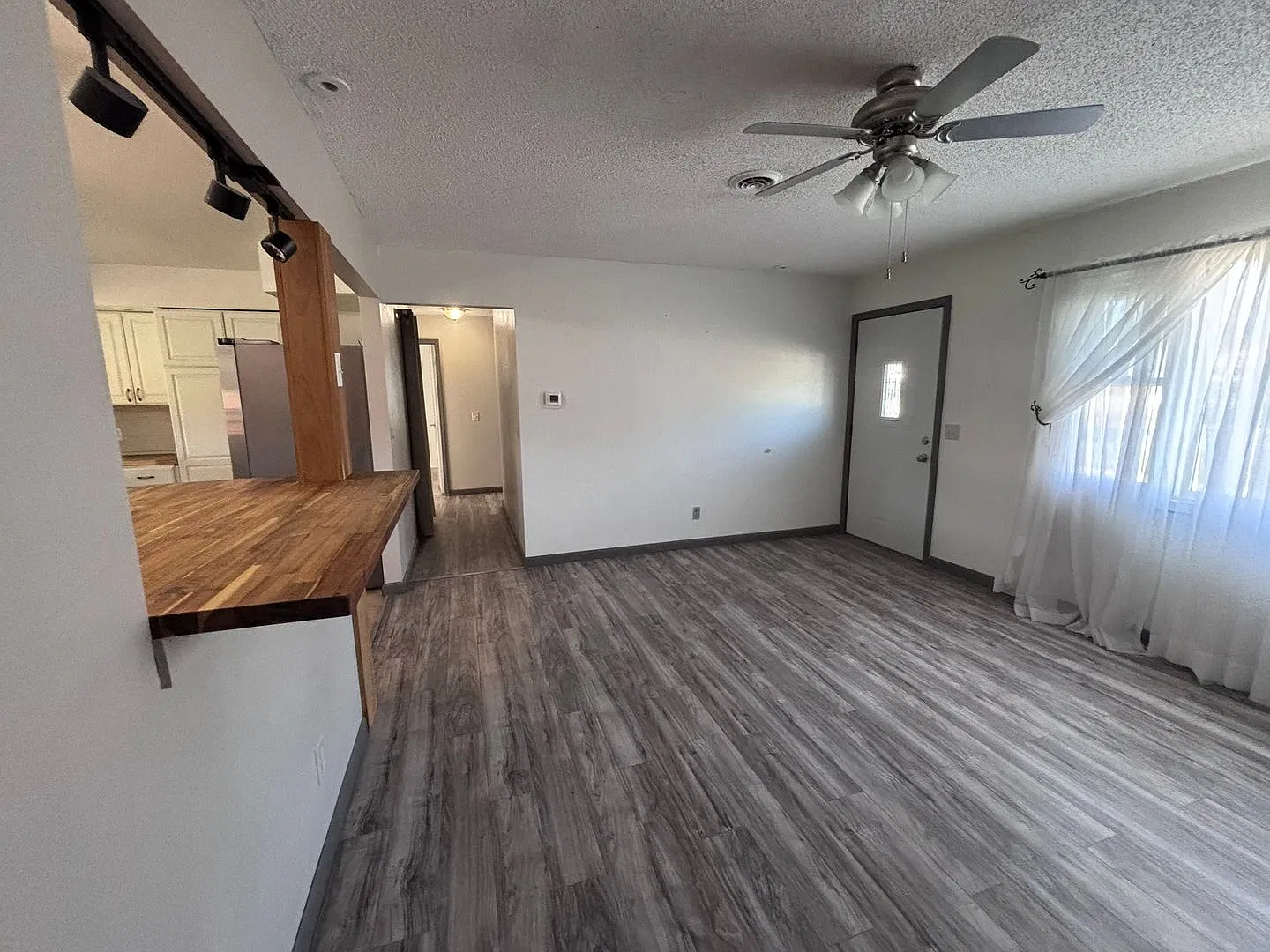 3 Bed | 1 Bath | Single-Level Home | Garage | South — Photo 4