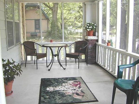Screened Front Porch