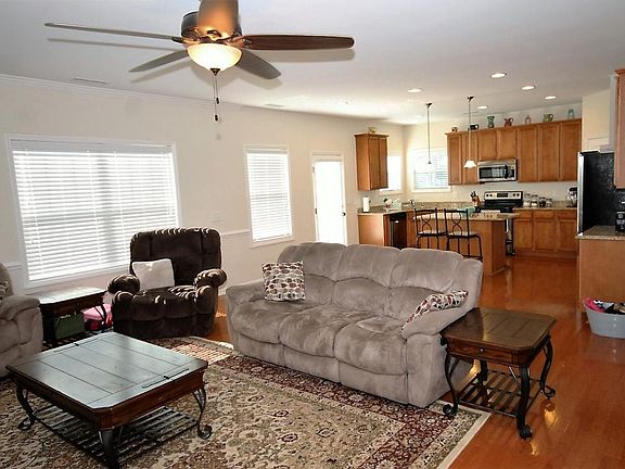 4th image of 416 Mourning Dove Dr