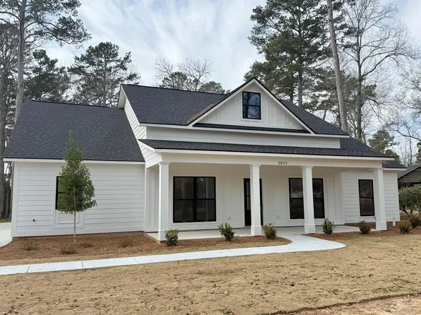 2823 W Doublegate Dr, Albany, GA 31721