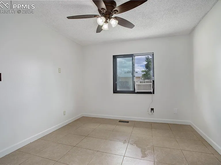 7535 Vineland Trl — Photo 6