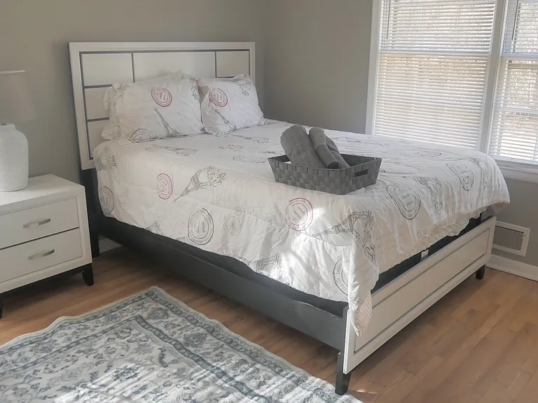 4194 Loveless Dr — Photo 13