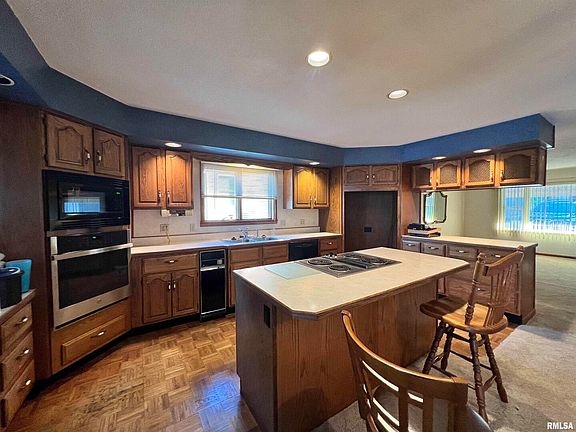 5th image of 342 Sleepy Hollow Ln