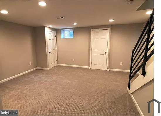 3 bed, 1080 sqft, $2,095 — Photo 4
