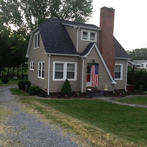 1st image of 450 Wythe View Dr