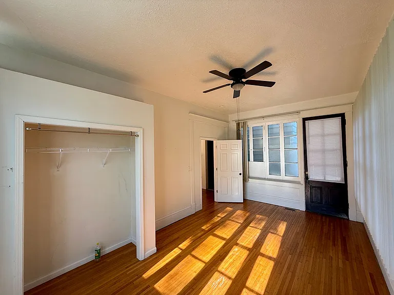 118 N Glenwood Ave — Photo 29