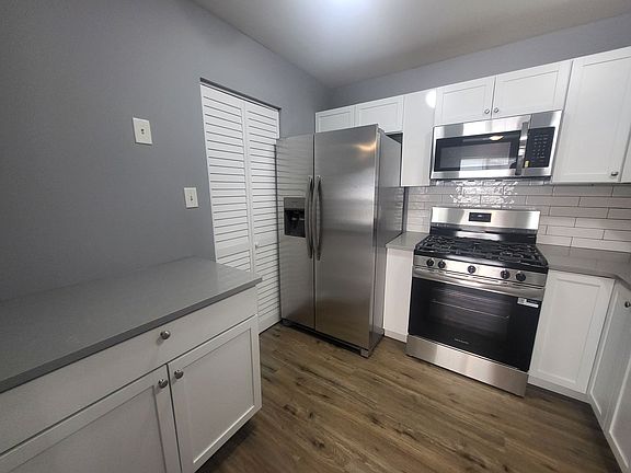 3rd image of 187 Auckland Dr