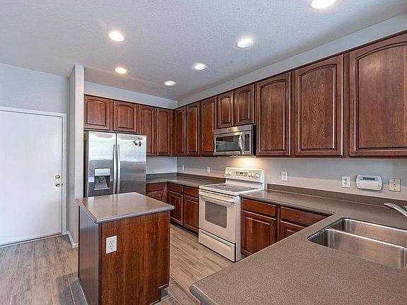 3rd image of 15240 N 142nd Ave Unit 1007