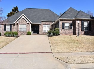 3120 E Ladelle Pl, Fayetteville, AR 72764