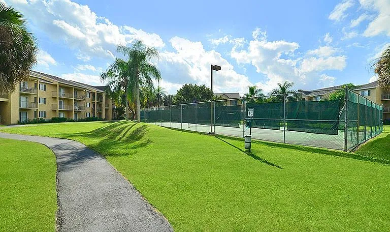 Palmetto Place — Photo 13