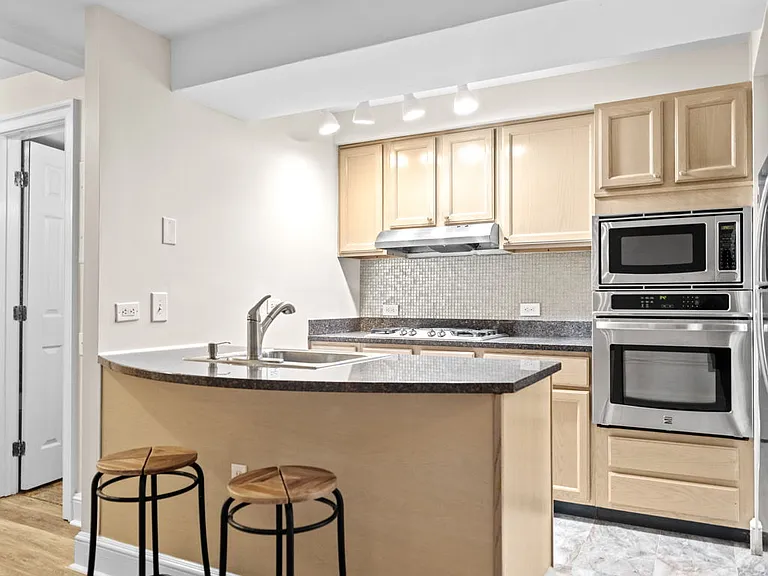 1759 T St NW #G — Photo 12