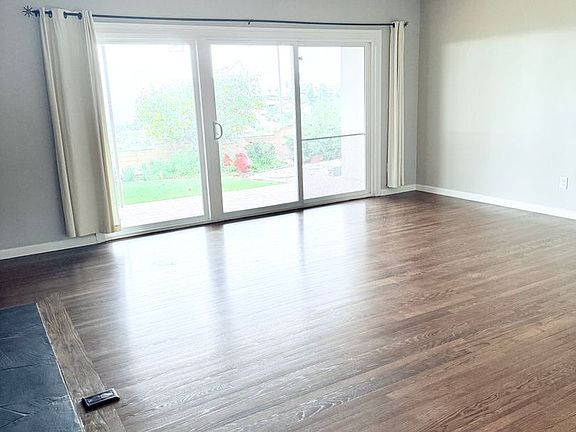 4th image of 6066 Madra Ave