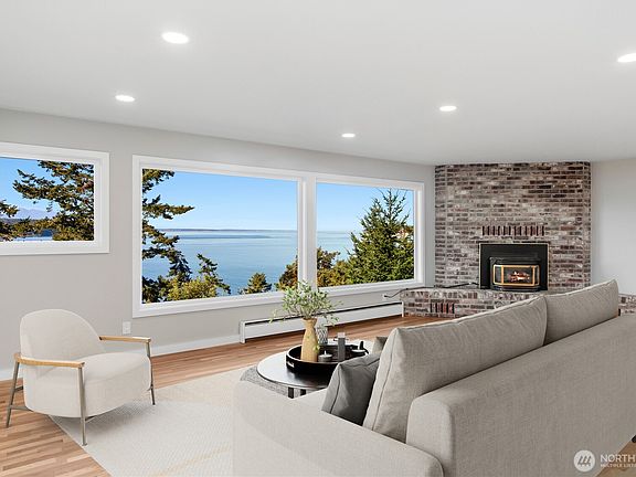 4th image of 111 W Vancouver Drive