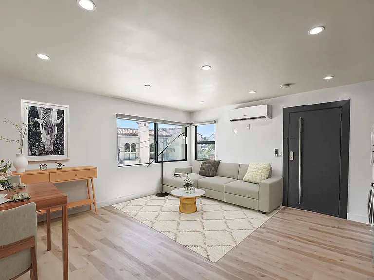 1139 Bellevue Ave — Photo 4