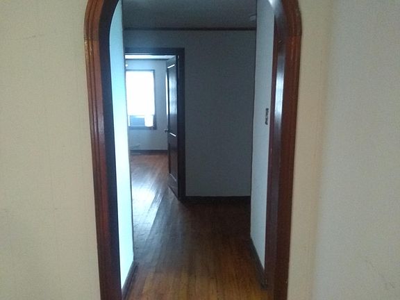 2nd image of 2604 Pineview St #A