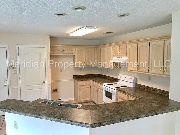 4th image of 9075 Fletcher Park Cir N