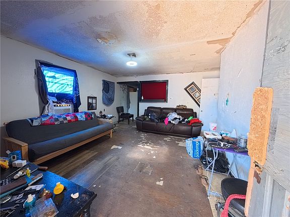 4th image of 1720 Morris St