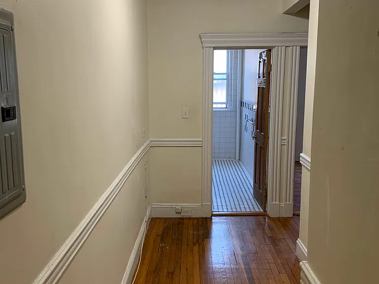 360 Riverway St #6 — Photo 1