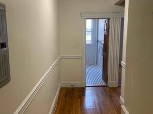 360 Riverway St #6, Boston, MA 02115