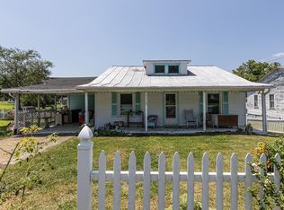 711 8th St, Shenandoah, VA 22849