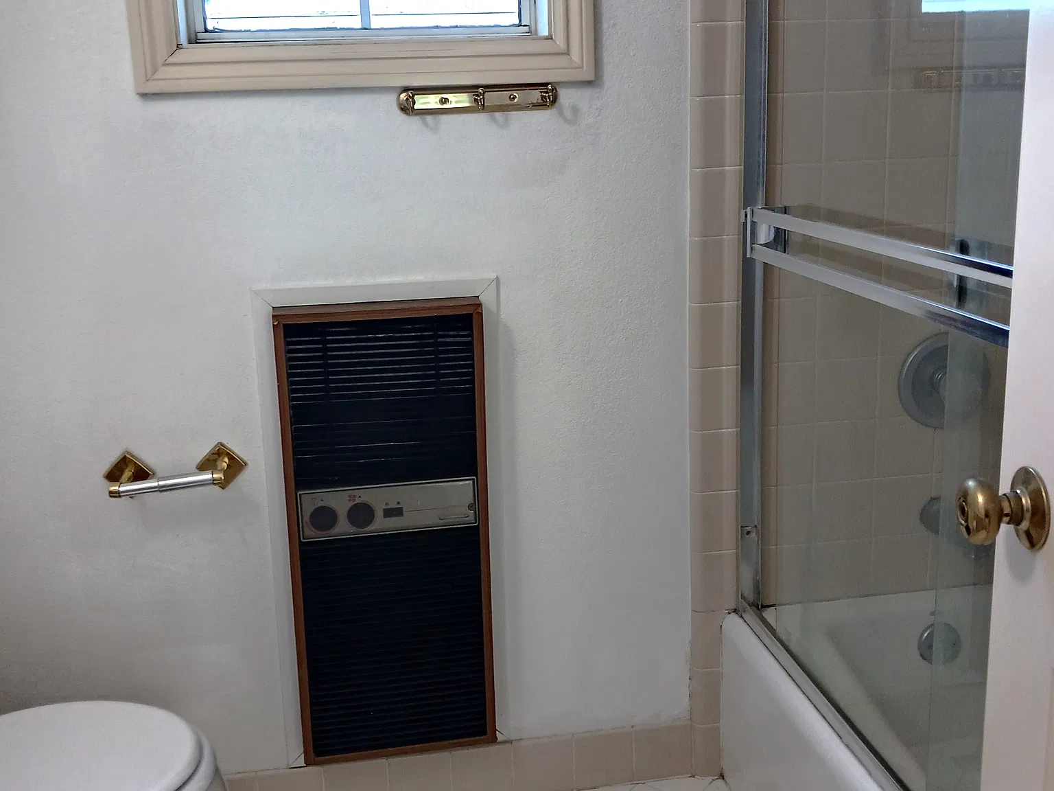 3 bed, 2.5 bath, 1650 sqft, $5,395 — Photo 3