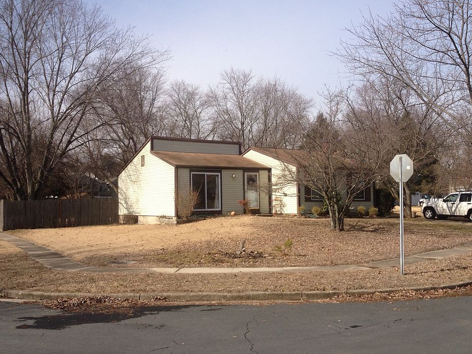 2nd image of 252 Catalina Cir