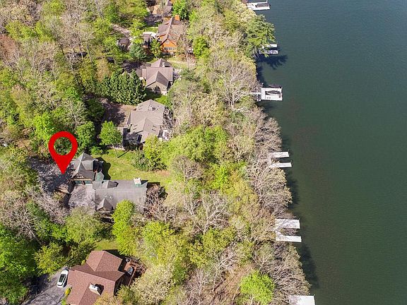 4th image of 42 Red Oak Way