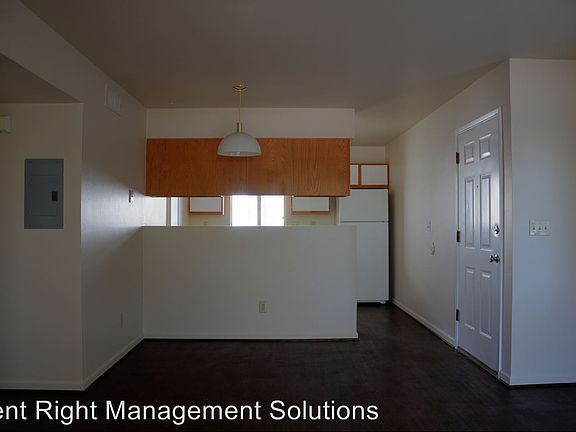 5th image of 715 Bird St APT B
