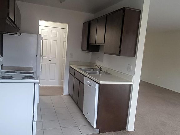 3rd image of 2035 N Main St APT 302