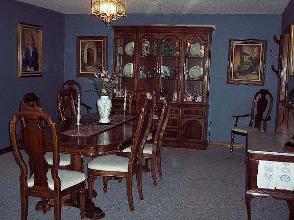 2nd image of 204 Oak Ave