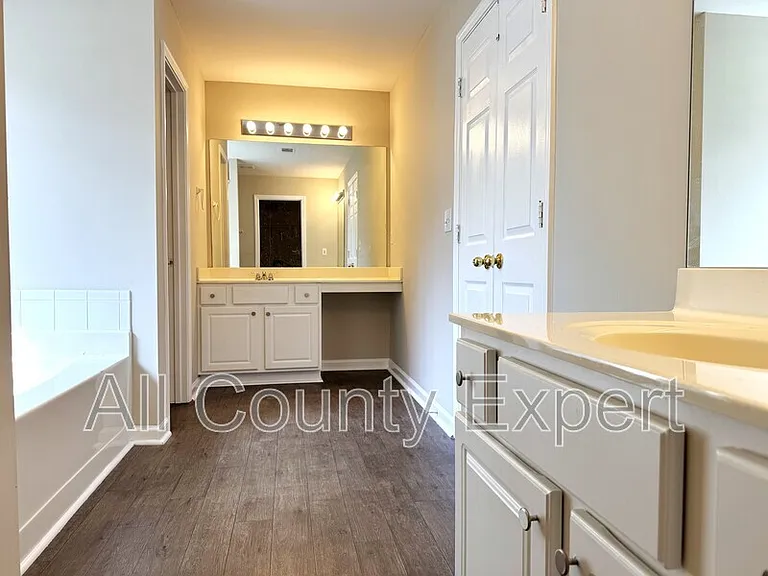 1794 Taylor Oaks Dr — Photo 20
