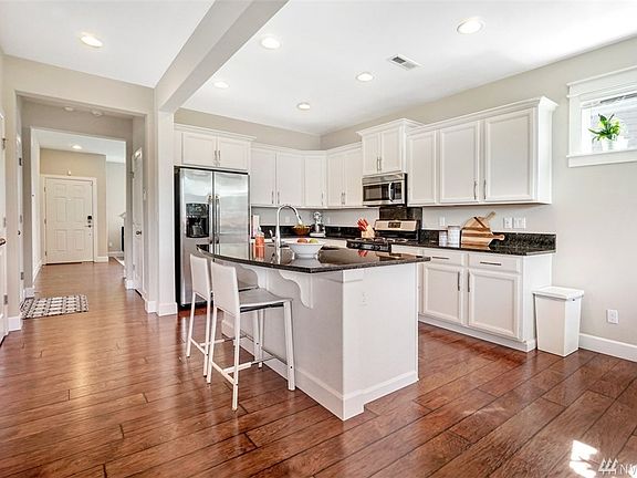 5th image of 1801 184th Street Ct E