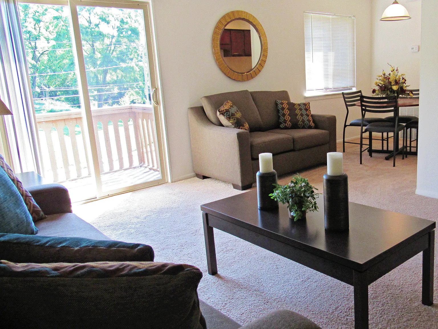 Chateau Terrace Apartments — Photo 4